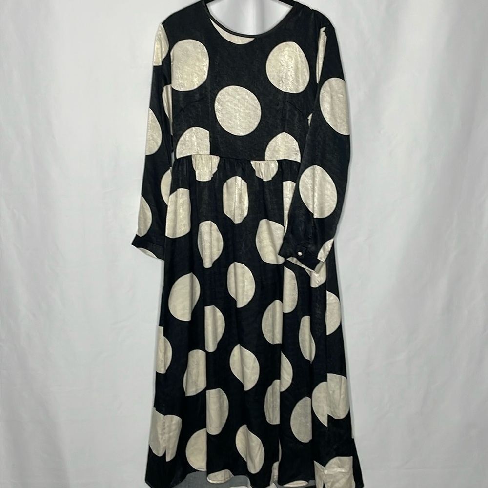 Oulie Long Sleeve Midi Dress | Black and White | Size XL